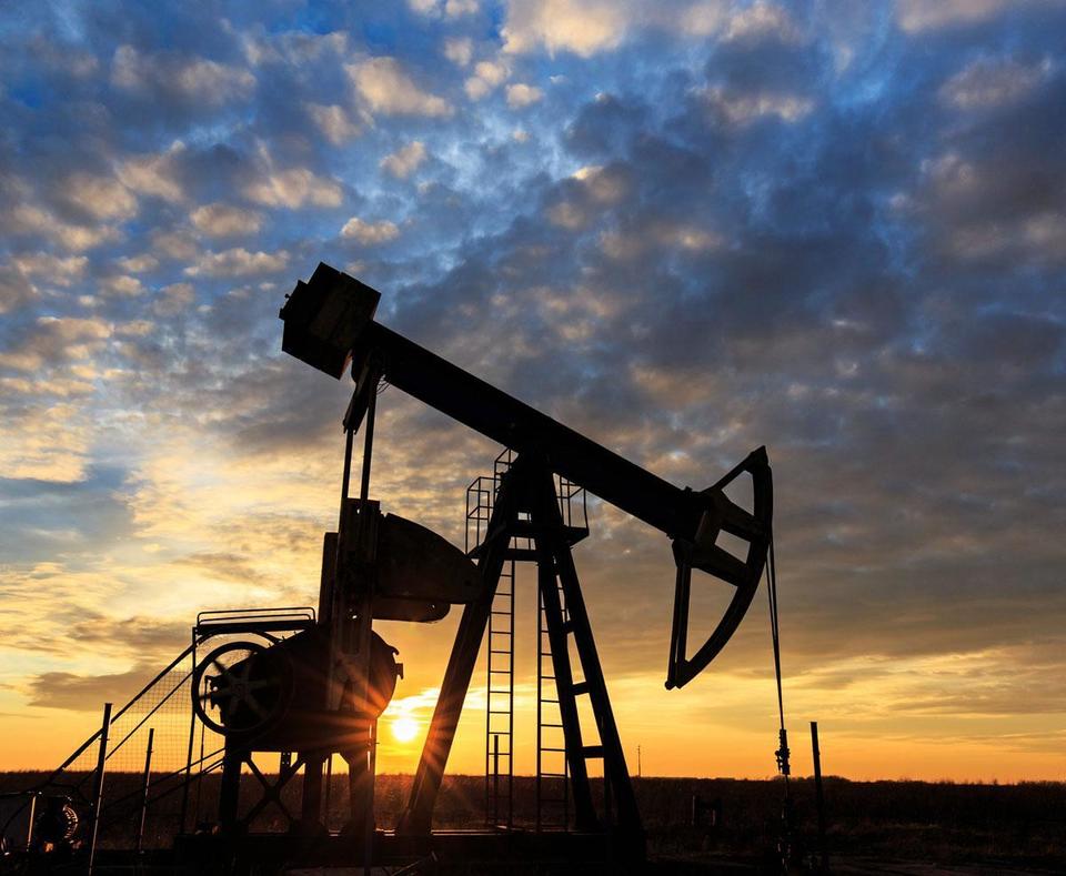 H oạt động khai thác dầu mỏ tại UAE. Ảnh: Getty Images