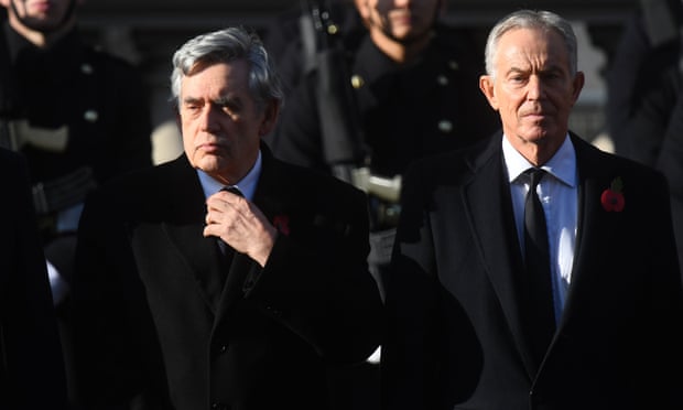 Hai cựu Thủ tướng Anh Gordon Brown (trái) và Tony Blair cùng ký thư gửi nhóm G7. Ảnh: PA