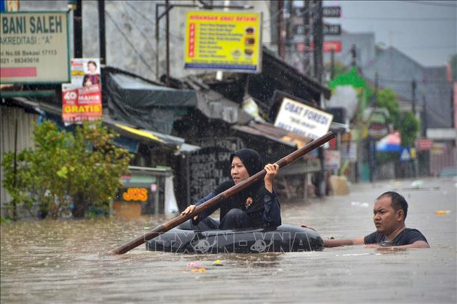 Các trận sạt lở đất và lũ quét thường xảy ra trên toàn Indonesia trong mùa mưa. Ảnh tư liệu: AFP/TTXVN