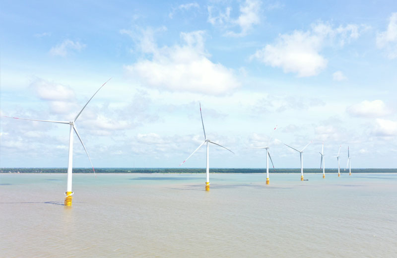 Điện gió Trường Thành: Hình ảnh của Điện gió Trường Thành sẽ cho bạn cái nhìn về nguồn năng lượng tái tạo đang phát triển ở Việt Nam. Điện gió với những cánh quạt trải rộng trên những vùng đất bao la, sẽ cho bạn cảm giác tự do và khoan khoái với bầu trời xanh, mây trắng và gió nhẹ.