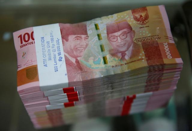 Đồng tiền rupiah của Indonesia. Ảnh: Reuters
