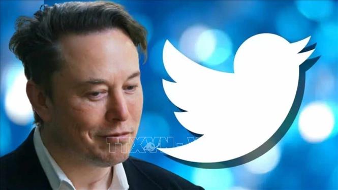 Tỷ phú Elon Musk và biểu tượng Twitter. Ảnh: Finnews24/TTXVN