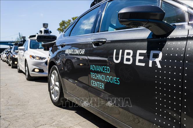 Các mẫu xe tự lái của Uber được giới thiệu tại Pittsburgh, bang Pennsylvania, Mỹ. Ảnh tư liệu: AFP/TTXVN