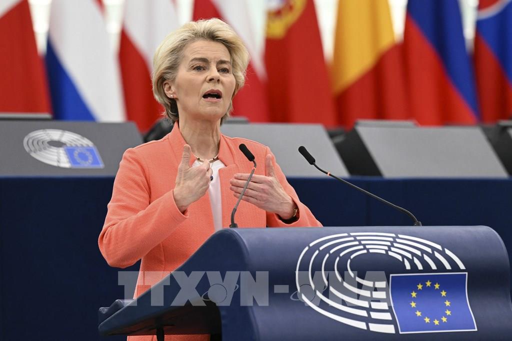 Chủ tịch Ủy ban châu Âu (EC) Ursula von der Leyen phát biểu tại phiên họp Nghị viện châu Â ở Strasbourg, Pháp, ngày 18/4/2023. Ảnh: AFP/TTXVN