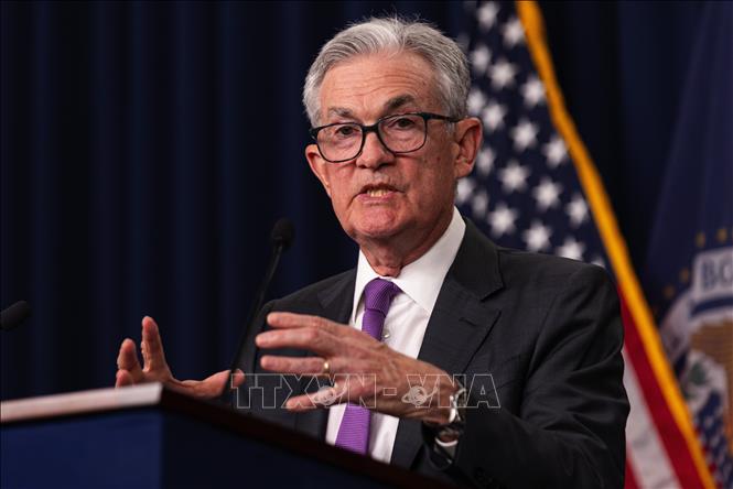 Chủ tịch Cục Dự trữ Liên bang Mỹ Jerome Powell trong cuộc họp báo công bố việc tăng lãi suất của FED, tại Washington, D.C., ngày 26/7/2023. Ảnh: THX/TTXVN