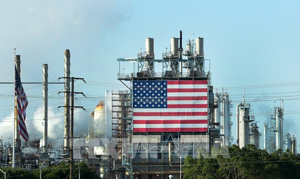 Cơ sở lọc dầu Wilmington của Mỹ ở Los Angeles, California. Ảnh: AFP/TTXVN