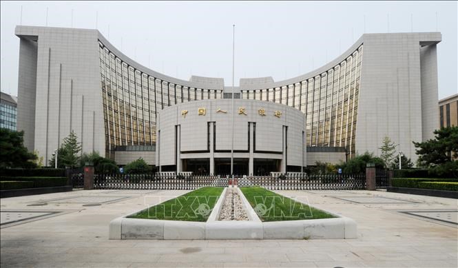 Trụ sở ngân hàng Trung ương Trung Quốc (PBoC) tại Bắc Kinh. (Ảnh: AFP/TTXVN)