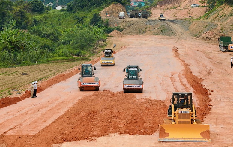 Phấn đấu năm 2025 thông tuyến Đồng Đăng - Trà Lĩnh và cửa khẩu Hữu Nghị - Chi Lăng.