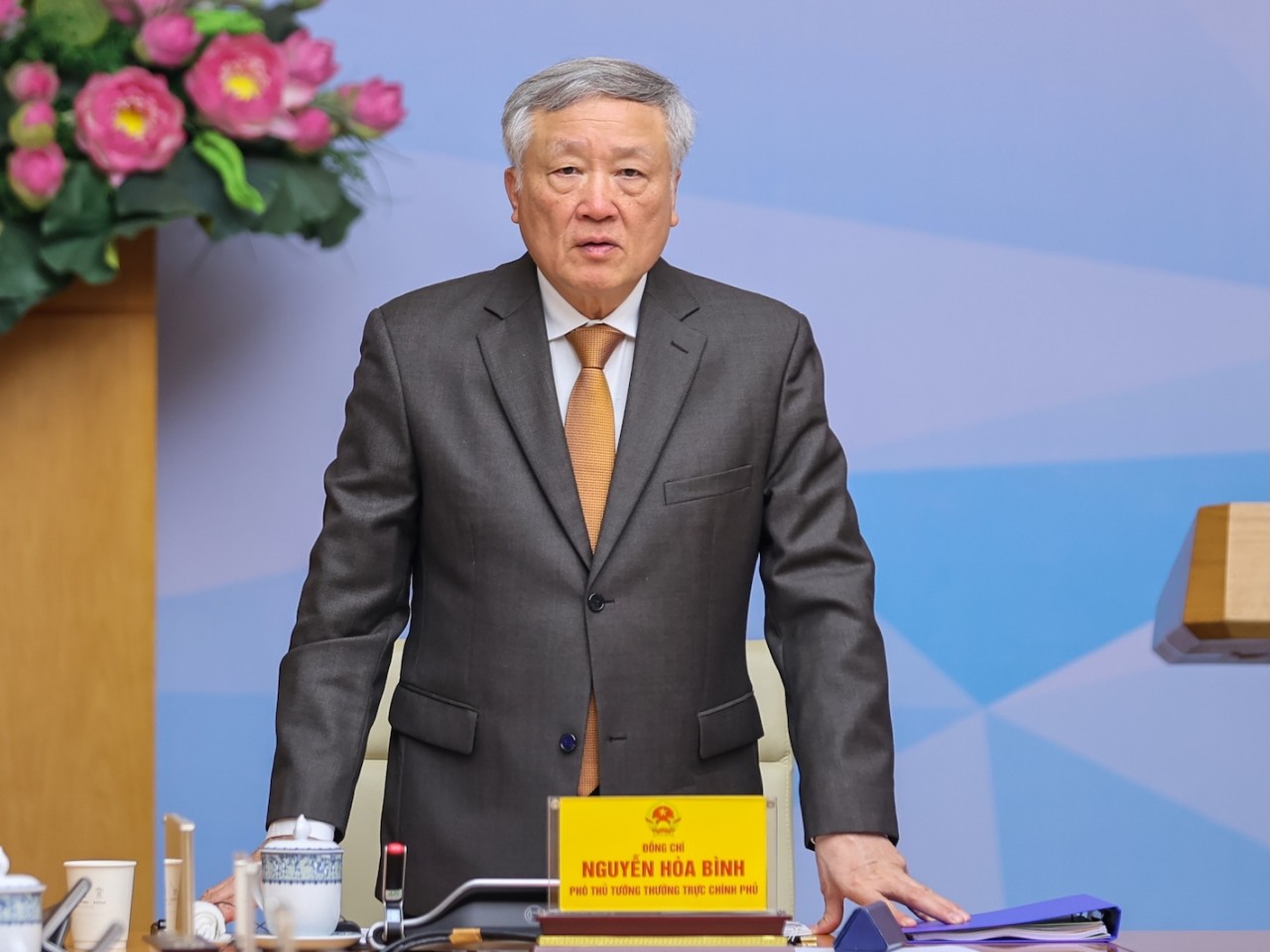 Phó Thủ tướng Thường trực Chính phủ Nguyễn Hoà Bình phát biểu. (Ảnh: Nhật Bắc/VGP)