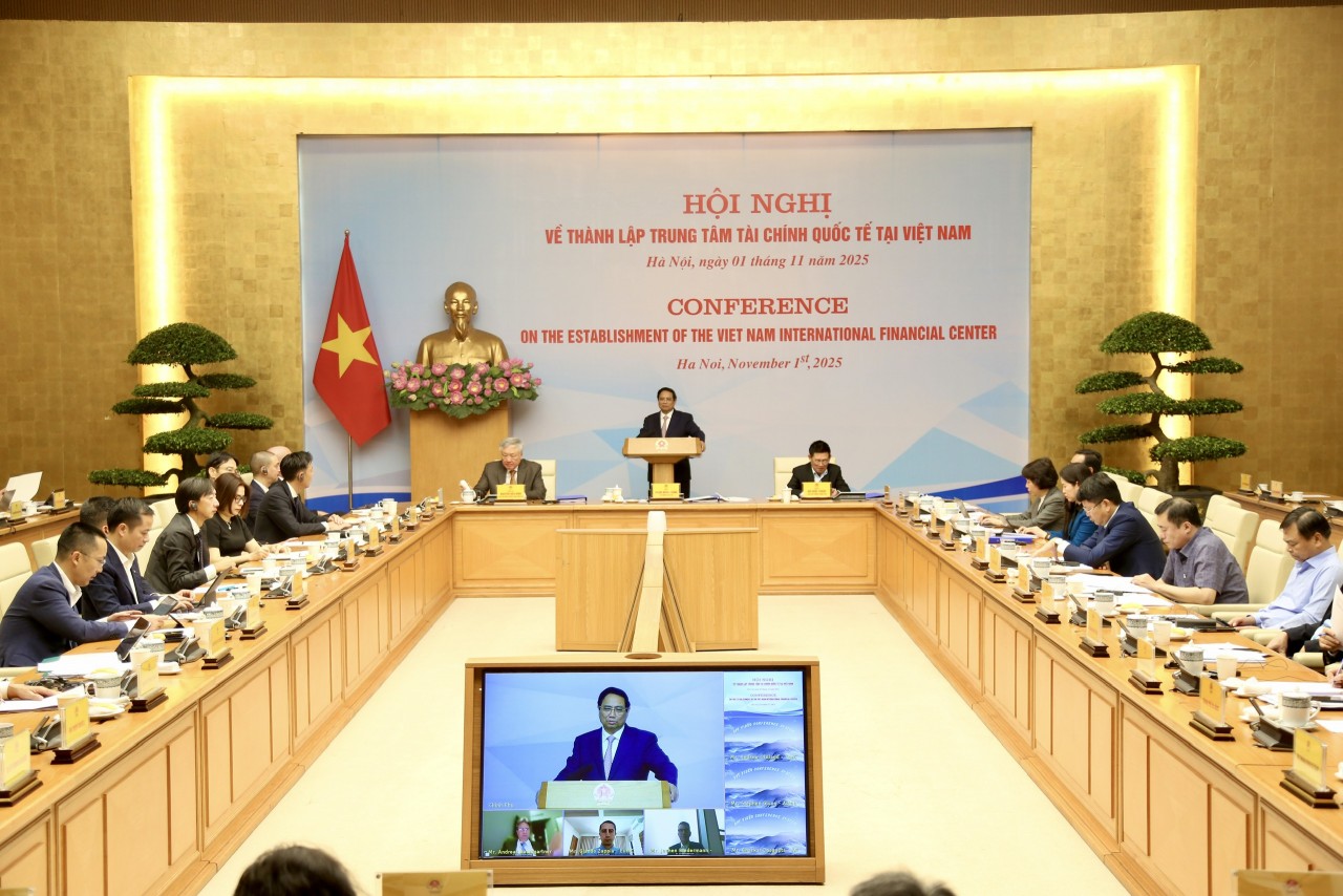 Toàn cảnh hội nghị sáng 1/11.