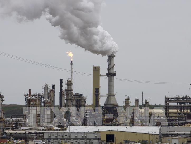 Nghị viện châu Âu thông qua mục tiêu cắt giảm 90% khí thải vào năm 2040. (Ảnh minh họa: TTXVN)