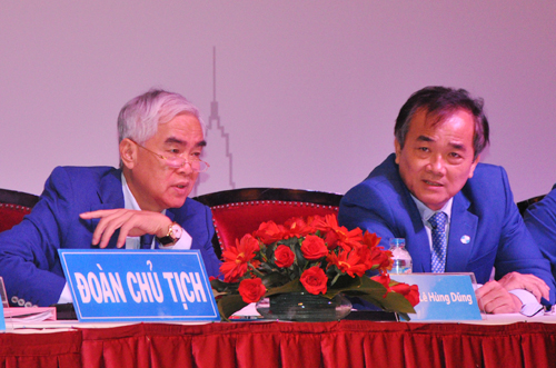 Chủ tịch Lê Hùng Dũng và Phó chủ tịch thường trực Hà Thanh Hùng. Ảnh: Lệ Chi - VnExpress
