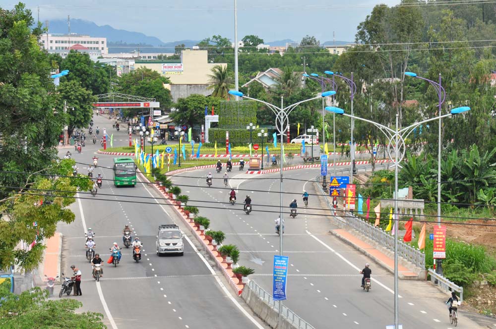 Quốc lộ 1 qua Quảng Ngãi (ảnh: baoquangngai.vn)
