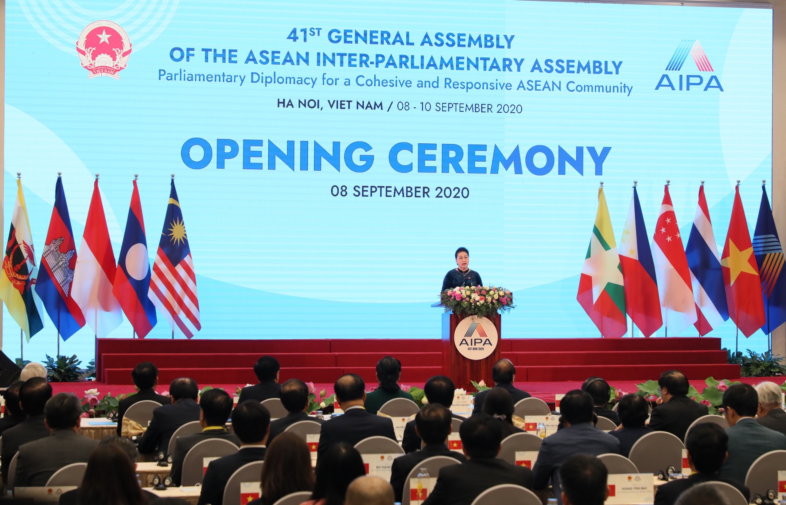 Phát biểu tại phiên khai mạc, Chủ tịch Quốc hội Việt Nam Nguyễn Thị Kim Ngân, Chủ tịch AIPA 41 nhấn mạnh tinh thần trách nhiệm, thấu hiểu và chia sẻ trong AIPA