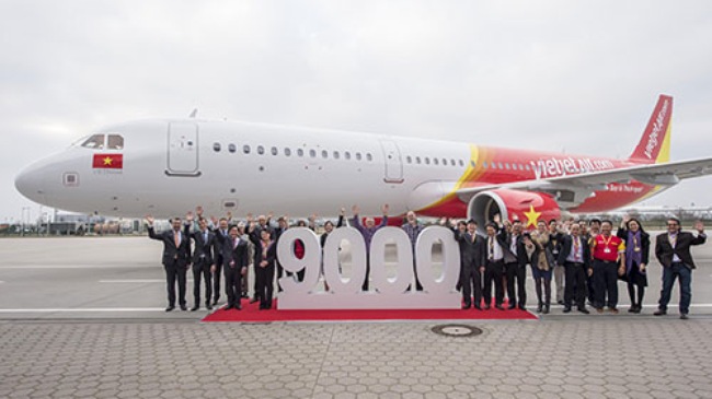 Chiếc máy bay A321 đầu tiên của Vietjet Air và cũng là máy bay thứ 9.000 của Airbus mang số hiệu VN-A651 đã đáp xuống sân bay Tân Sơn Nhất vào chiều 22/3