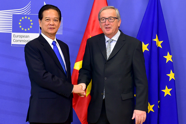 Thủ tướng Chính phủ Nguyễn Tấn Dũng và Chủ tịch Ủy ban châu Âu Jean-Claude Juncker. (Ảnh: Chinhphu.vn)