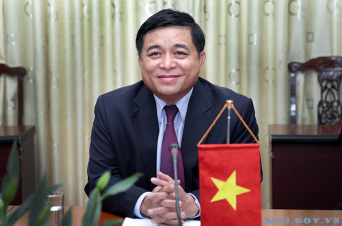 Bộ trưởng Bộ Kế hoạch và Đầu tư Nguyễn Chí Dũng là Chủ tịch Hội đồng thẩm định Dự án xây dựng Trung tâm KH&CN hạt nhân