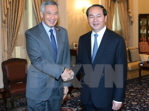Chủ tịch nước Trần Đại Quang hội kiến với Thủ tướng Singagore Lý Hiển Long (Ảnh: vietnamplus,vn)