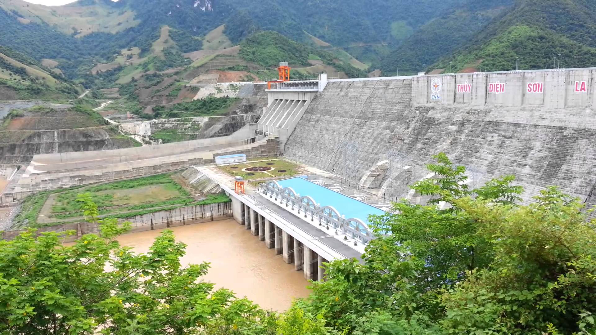 Thủy điện Sơn La có công suất 2.800 MW là một trong 6 nhà máy thủy điện lớn quan trọng