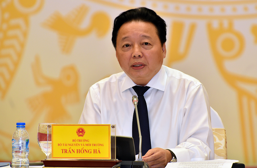 Bộ trưởng Bộ Tài nguyên và Môi trường Trần Hồng Hà trả lời tại họp báo thường kỳ Chính phủ ngày 3/10
