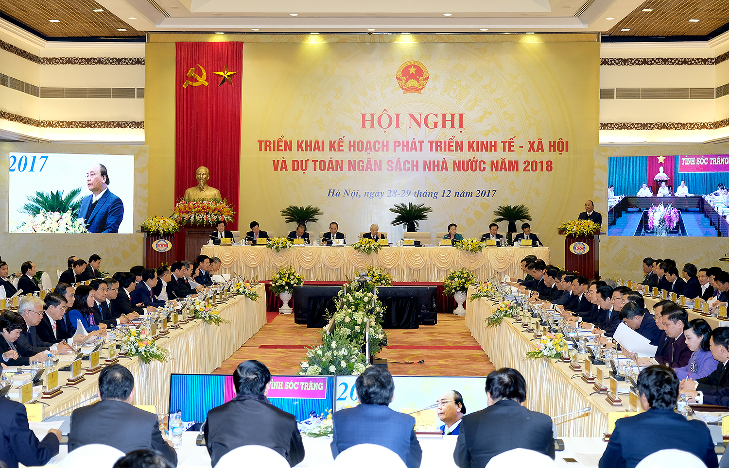 Hội nghị Chính phủ với các địa phương sáng 28/12 có sự tham gia của 4 lãnh đạo cao nhất (Ảnh VGP/Quang Hiếu)