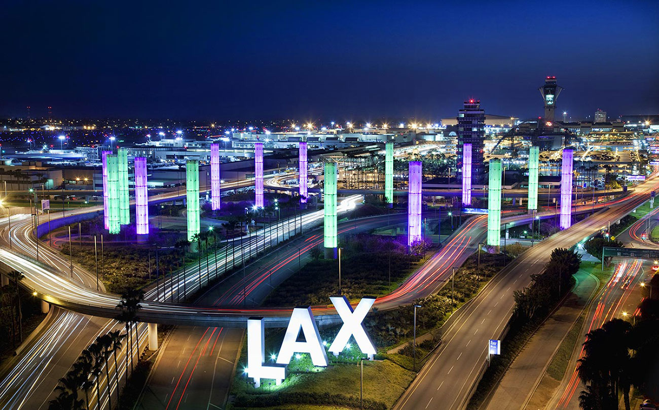 Đề án đưa ra mục tiêu trong năm 2018 sẽ mở đường bay thẳng đến Hoa Kỳ. Trong ảnh: Sân bay Los Angeles