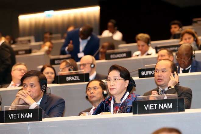 Chủ tịch Quốc hội Nguyễn Thị Kim Ngân và đoàn đại biểu cấp cao Quốc hội Việt Nam tham dự Phiên họp toàn thể của Hội nghị. (Ảnh: Trọng Đức/TTXVN)