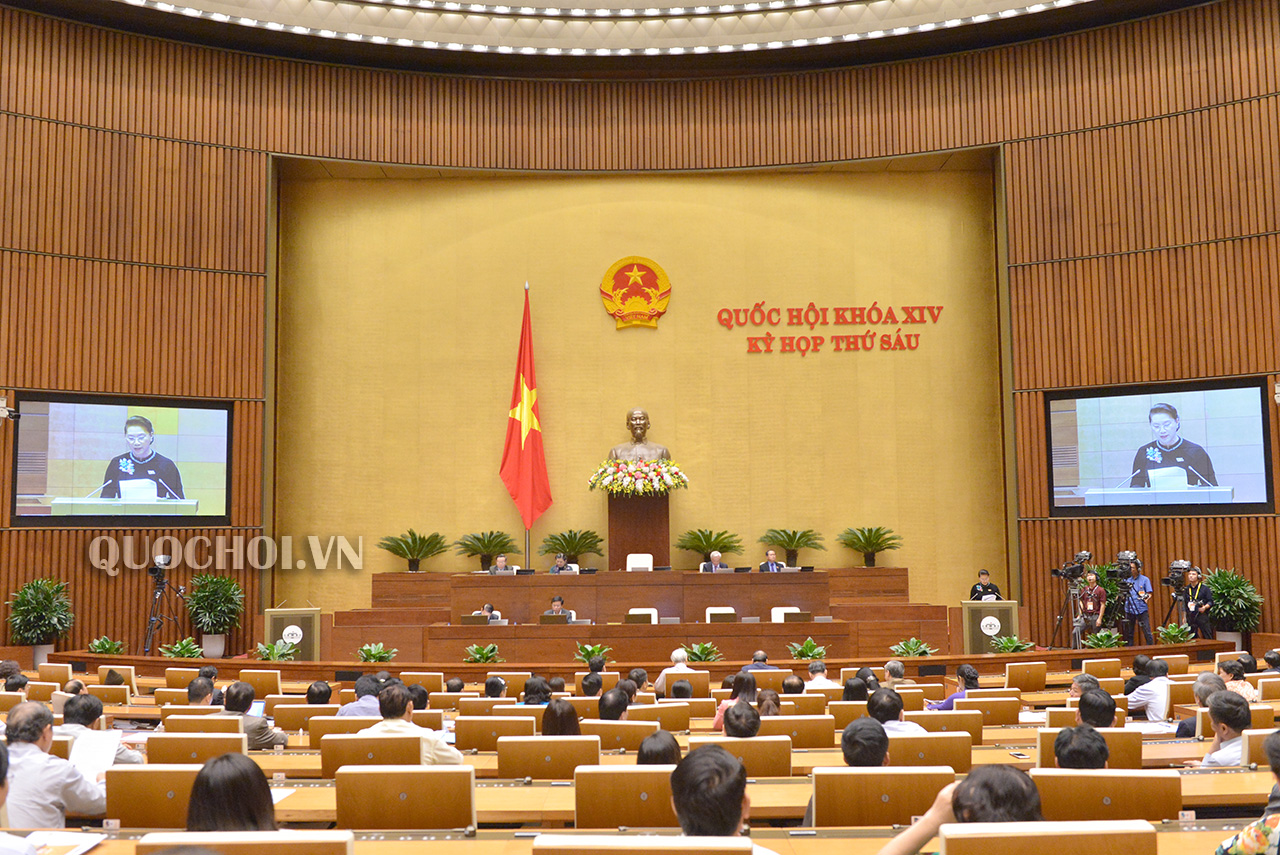 Chủ tịch Quốc hội Nguyễn Thị Kim Ngân phát biểu kết luận phiên chất vấn và trả lời chất vấn Kỳ họp thứ 6, Quốc hội khóa XIV