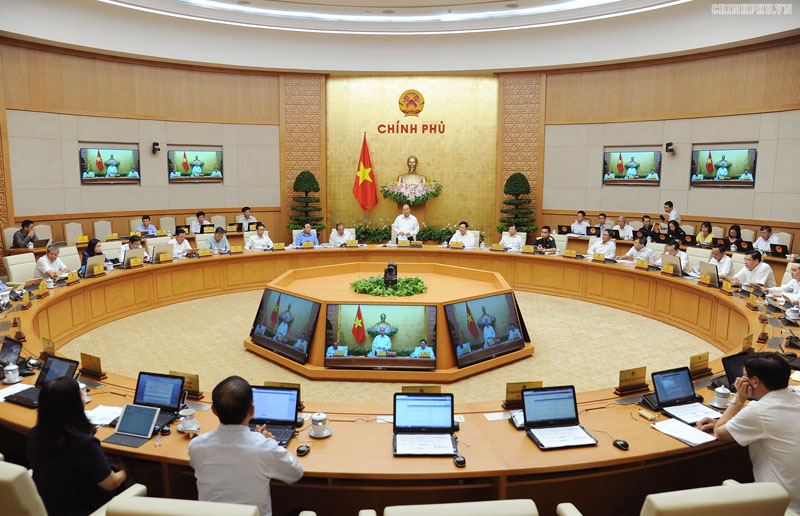 Thủ tướng Nguyễn Xuân Phúc chủ trì họp Chính phủ