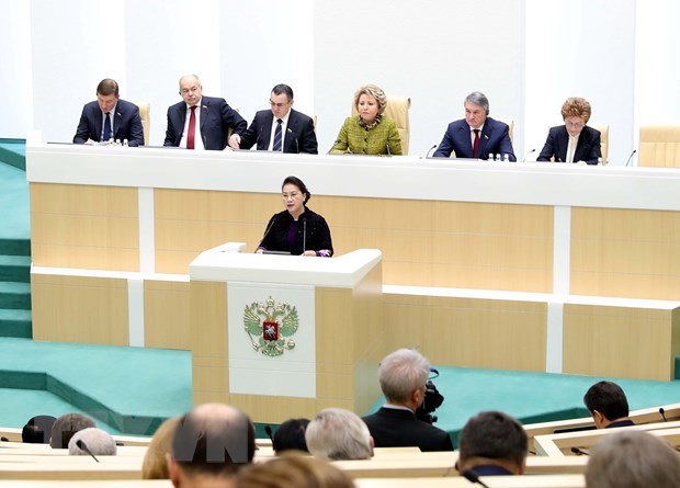 Chủ tịch Quốc hội Nguyễn Thị Kim Ngân phát biểu tại phiên họp toàn thể của Hội đồng Liên bang Nga (Ảnh: TTXVN)
