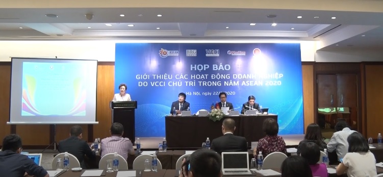 Madame Nguyễn Thị Nga phát biểu công bố Giải thưởng ASEAN Business Awards 2020