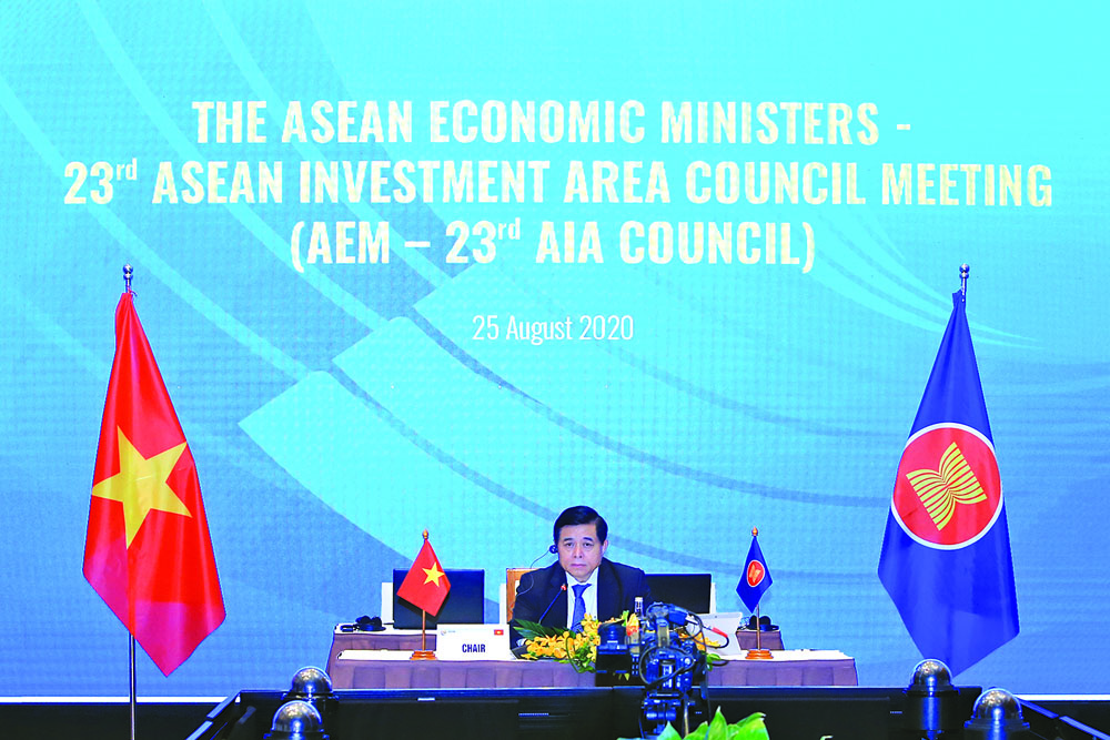 Bộ trưởng Bộ Kế hoạch và Đầu tư Nguyễn Chí Dũng chủ trì Hội nghị (Ảnh: Đức Thanh)