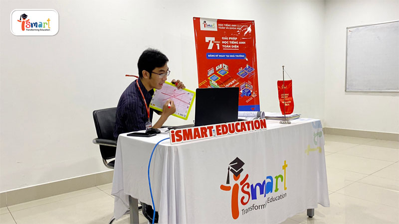 Lớp họp trực tuyến của iSMART được tổ chức mềm dẻo để tạo điều kiện tối đa cho học sinh