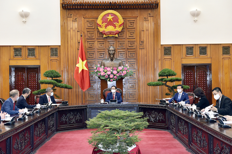 Thủ tướng Phạm Minh Chính tiếp Chủ tịch COP26 Alok Sharma