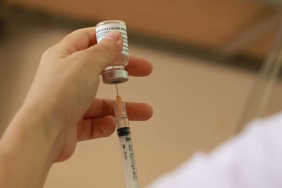 Pháp và Hungary sẽ tặng Việt Nam tổng cộng 670.000 liều vaccine Astra Zeneca