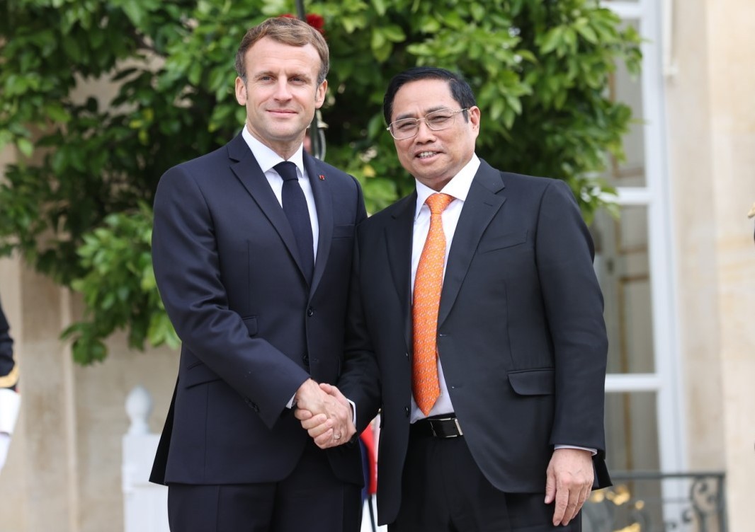 Hai nhà lãnh đạo nhất trí cùng xây dựng kế hoạch hằng năm với những nhiệm vụ cụ thể nhằm làm sâu sắc hơn nữa mối quan hệ Đối tác chiến lược Việt Nam - Pháp.