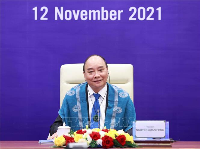 Chủ tịch nước Nguyễn Xuân Phúc tham dự hội nghị các nhà lãnh đạo kinh tế APEC lần thứ 28 được tổ chức theo hình thức trực tuyến. (Ảnh: TTXVN)