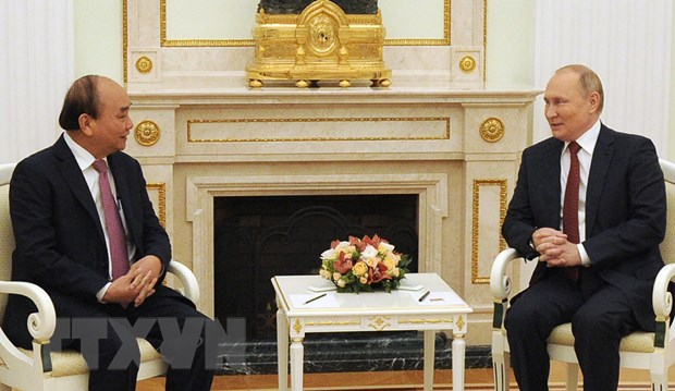 Chủ tịch nước Nguyễn Xuân Phúc hội đàm với Tổng thống Nga Vladimir Putin. (Ảnh: TTXVN)