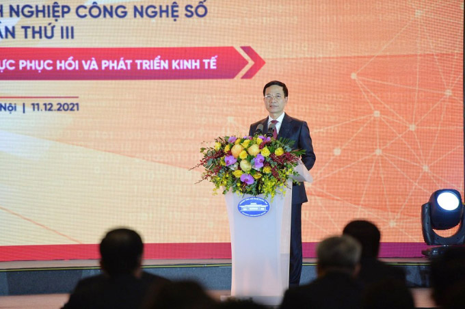 Bộ trưởng Bộ Thông tin và Truyền thông Nguyễn Mạnh Hùng (Ảnh: VnExpress)