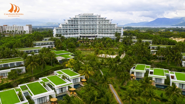 Bãi Dài - Cam Ranh đang thu hút mạnh mẽ những Dự án quy mô lớn. Tiêu biểu là Dự án Cam Ranh Riviera Beach Resort & Spa chính thức hoạt động từ năm 2015.