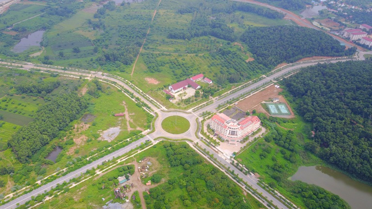 Khu vực quy hoạch ĐHQG Hà Nội tại Hòa Lạc nhìn từ trên cao.