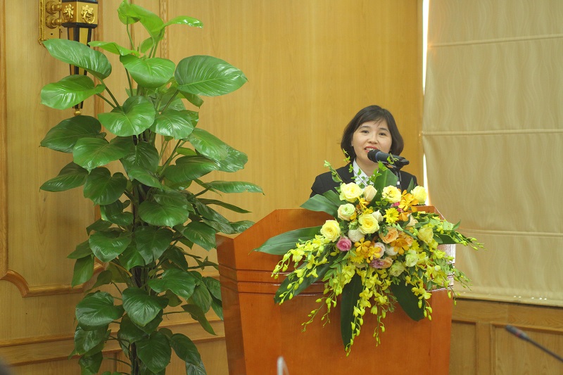 Bà Nguyễn Thị Thu Hà - Trưởng ban Định chế tài chính ngân hàng Agribank phát biểu tại lễ trao giải.