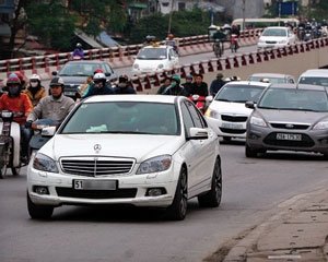 Xe ô tô Việt kiều hồi hương: Lại xin tái xuất