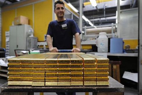 Dự trữ vàng các nước bốc hơi hàng chục tỷ USD