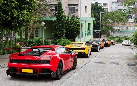 Gallardo Super Trofeo màu đỏ