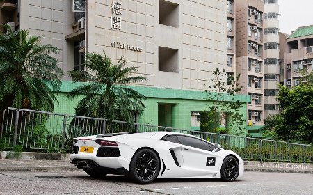 Gallardo Super Trofeo màu đỏ