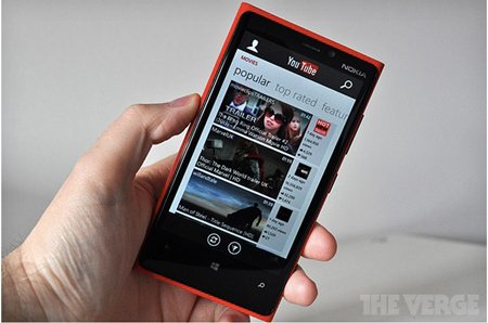 Google ép Microsoft gỡ bỏ YouTube trên Windows Phone