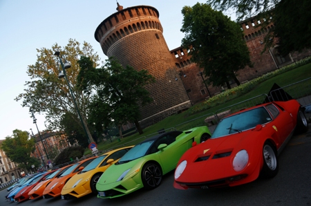 Hành trình xuyên Ý mừng Lamborghini tròn 50 tuổi có sự góp mặt của các mẫu xe cả cũ và mới