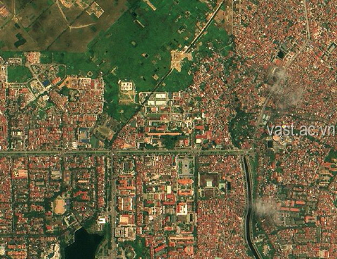 VNREDSat-1 là một trong những vệ tinh quan sát trái đất nổi tiếng của Việt Nam và được sử dụng trong nhiều lĩnh vực như tài nguyên, quản lý đất đai, bảo vệ môi trường... Hãy xem bức ảnh liên quan để thấy được những ứng dụng của VNREDSat-1 trong việc nghiên cứu và quản lý tài nguyên.