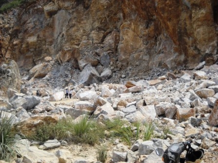 Thanh Hóa: Sập mỏ đá, 4 người chết và bị thương